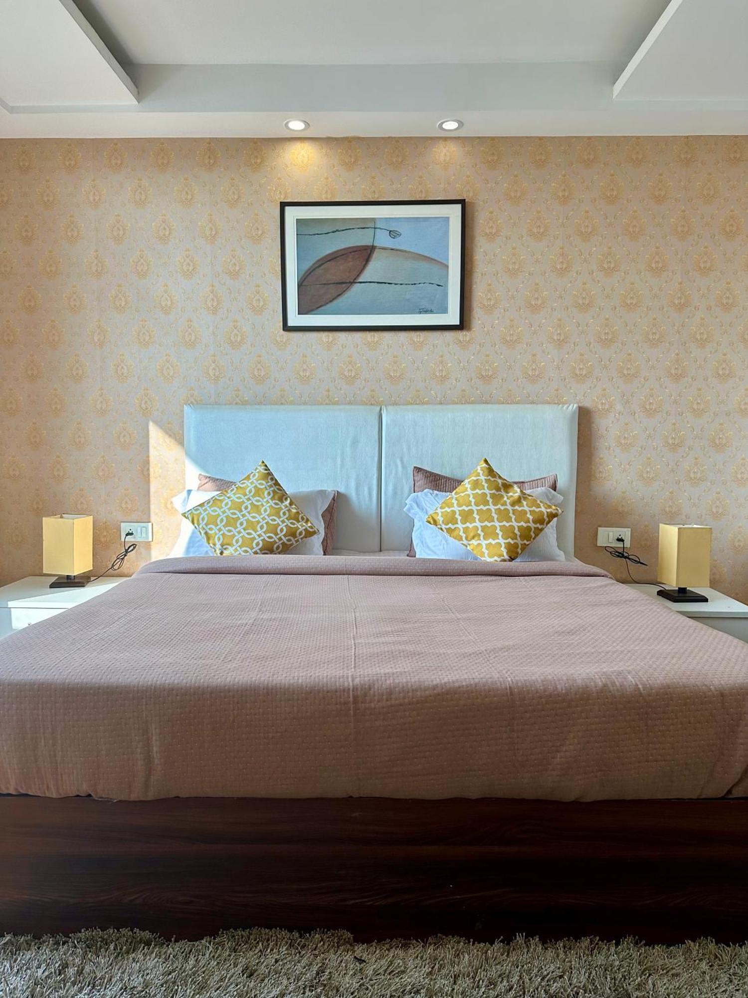 Flamingo Hotel Sector 67 I Studio Rooms I Gurgaon Exterior foto